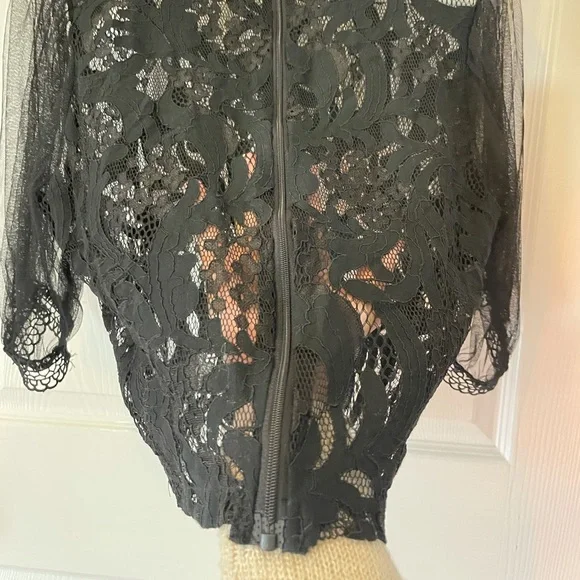 Peach blouse coverlet zipper black lace puff half sleeves sexy fun like new - Picture 7 of 13